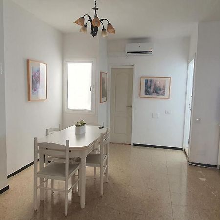 Apartment With Terrace مْبيسينداريو المظهر الخارجي الصورة